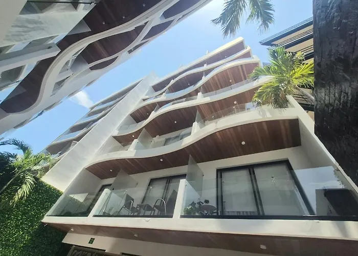 Relajate En La Playa Y La Piscina Con Vista Al Mar Apartment